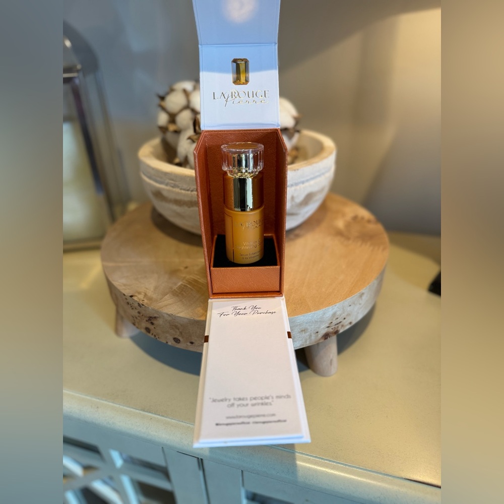 Vitamin C Brightening Serum - Picture 5 of 5